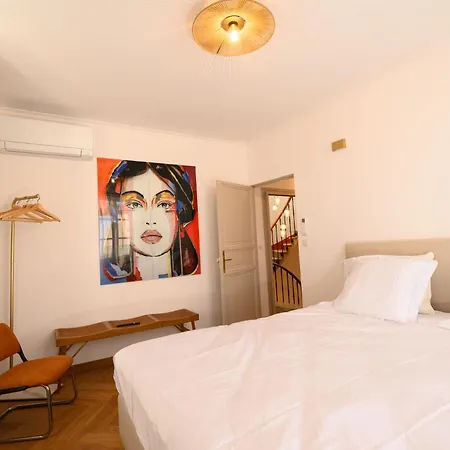 فندق مبيت وإفطار Hugo *