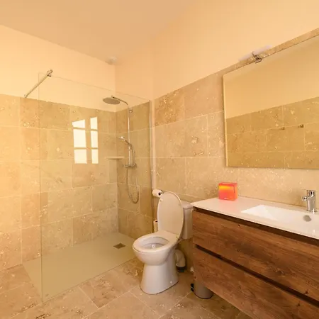 فندق مبيت وإفطار Hugo